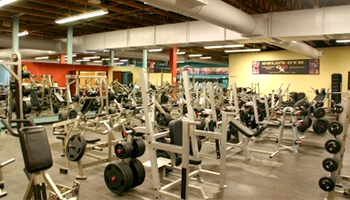 Gold's Gym - Lake Forest Park